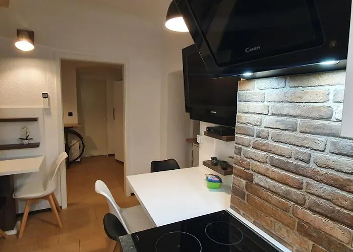 Station Between Dragon And Triple Bridges Appartamento *