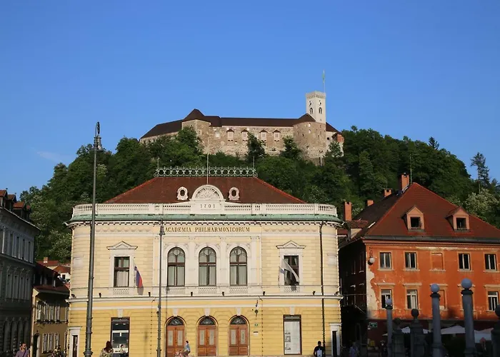 Station Between Dragon And Triple Bridges Appartamento *