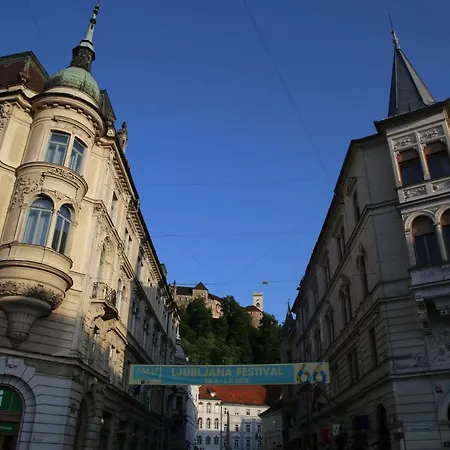 Апартаменты Station Between Dragon And Triple Bridges Любляна