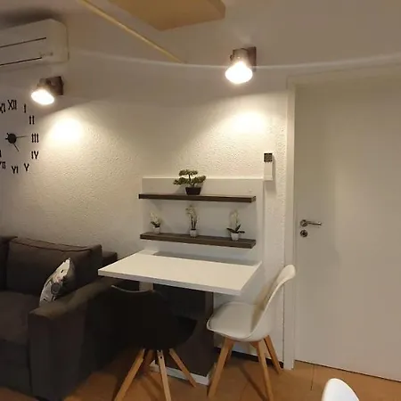 Apartman Station Between Dragon And Triple Bridges